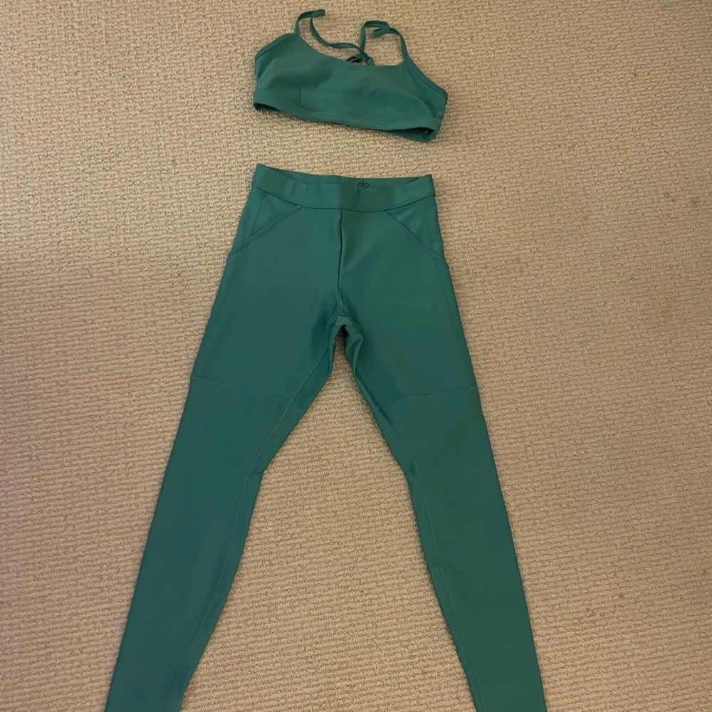 ALO Yoga Teal Activewear Set